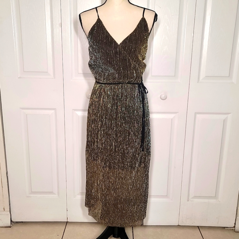 💥 J.O.A Shimmer Dress